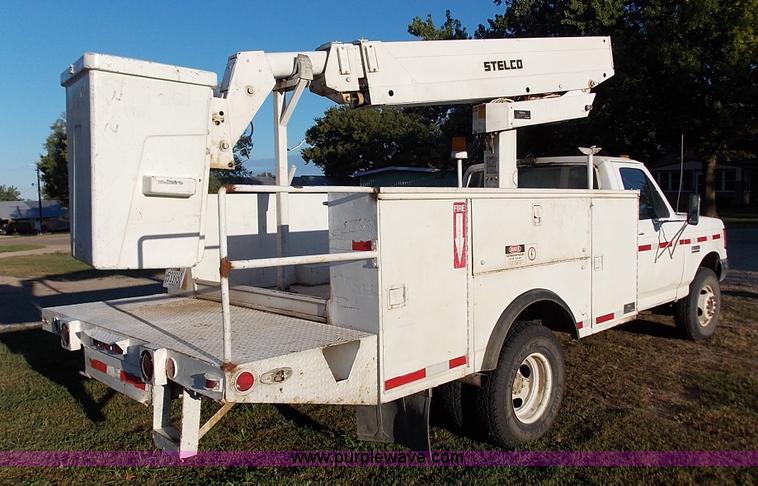 image for item J2703 1991 Ford F450 Super Duty bucket truck