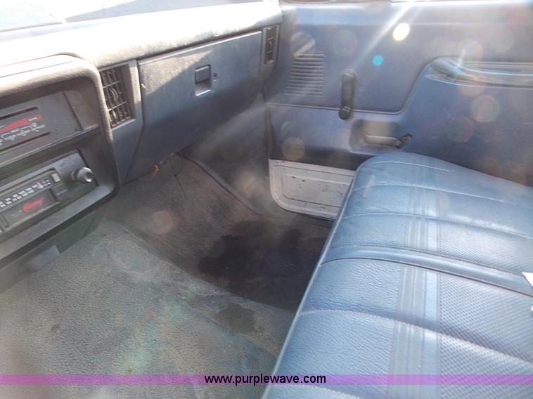 image for item J2703 1991 Ford F450 Super Duty bucket truck