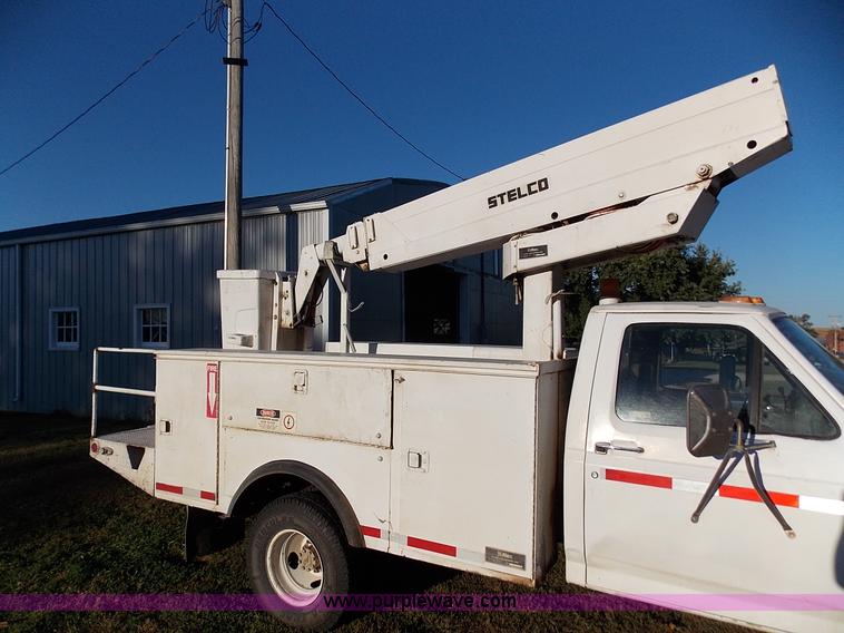 image for item J2703 1991 Ford F450 Super Duty bucket truck