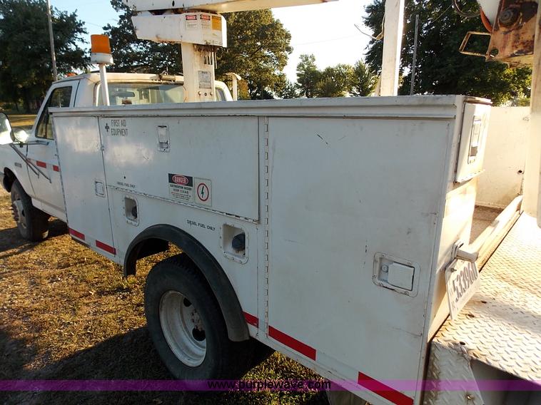 image for item J2703 1991 Ford F450 Super Duty bucket truck