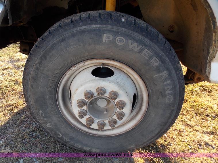 image for item J2703 1991 Ford F450 Super Duty bucket truck