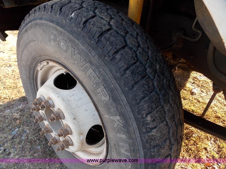 image for item J2703 1991 Ford F450 Super Duty bucket truck