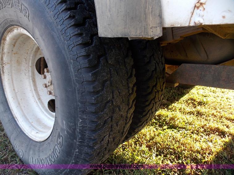 image for item J2703 1991 Ford F450 Super Duty bucket truck