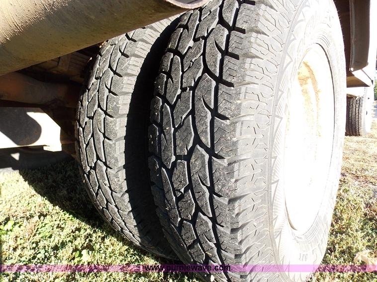image for item J2703 1991 Ford F450 Super Duty bucket truck