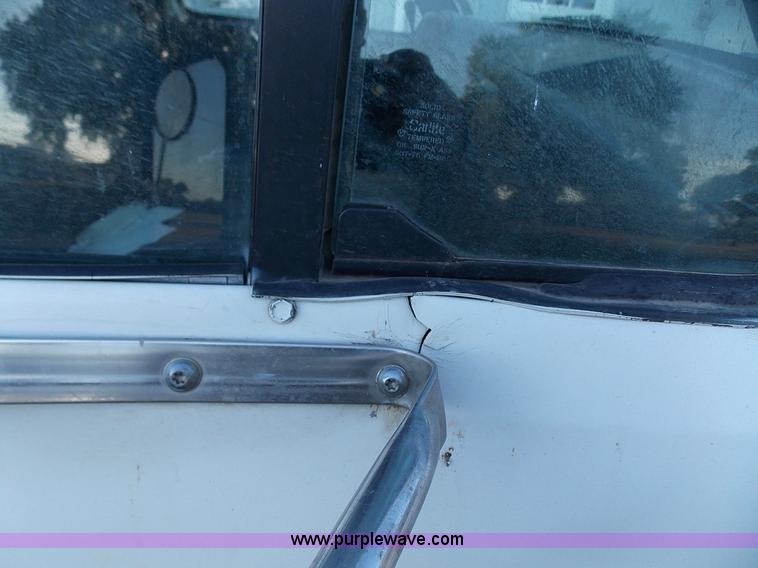 image for item J2703 1991 Ford F450 Super Duty bucket truck