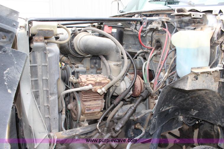 image for item J3624 1991 Ford F800 water truck