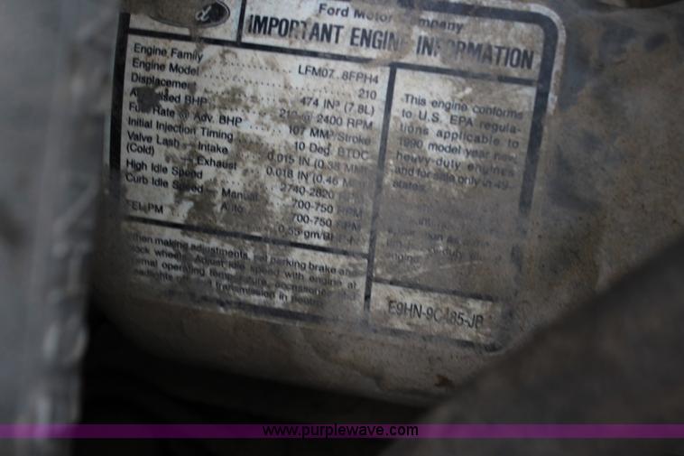 image for item J3624 1991 Ford F800 water truck