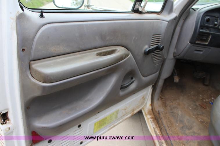 image for item J3628 1997 Ford F450 Super Duty dump flatbed truck