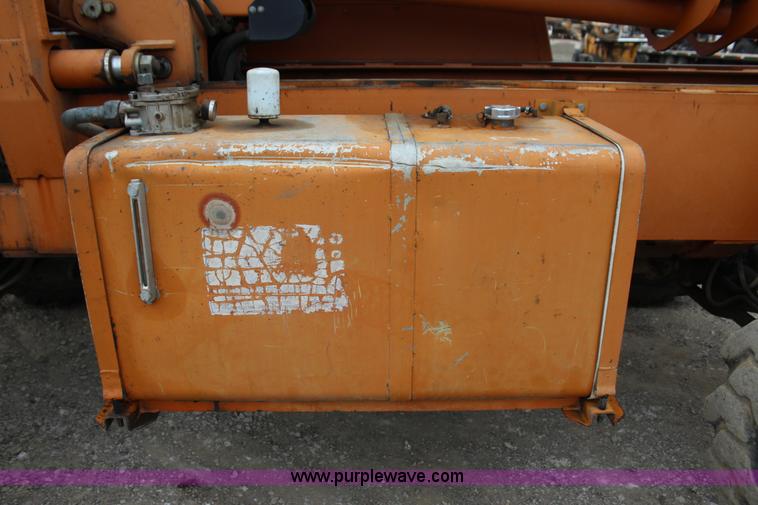 image for item J4369 Lull 644B-42 telehandler