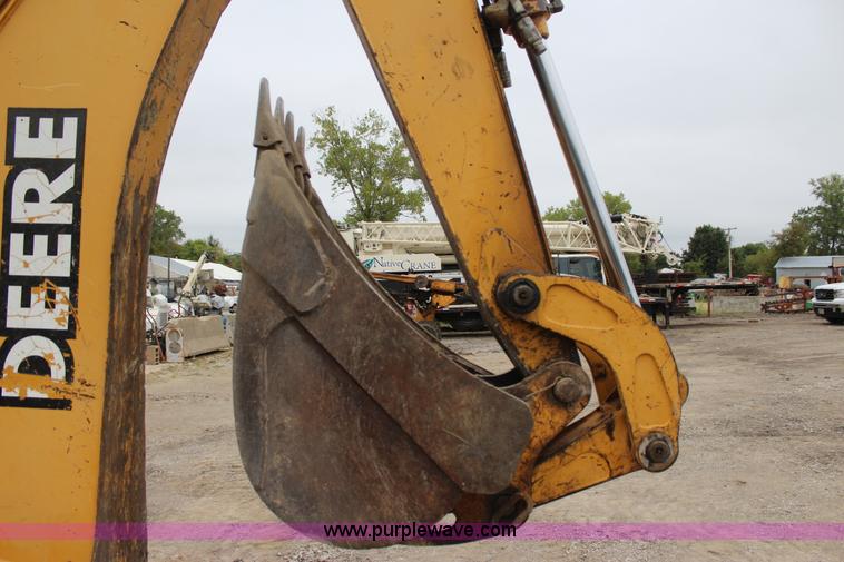 image for item J4370 2000 John Deere 310SE backhoe