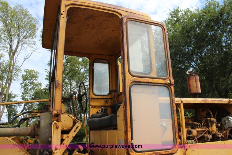 image for item J4394 1965 Caterpillar 12E rigid frame motor grader