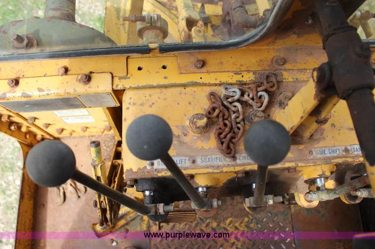 image for item J4394 1965 Caterpillar 12E rigid frame motor grader