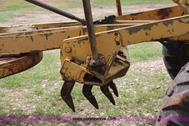 image for item J4394 1965 Caterpillar 12E rigid frame motor grader