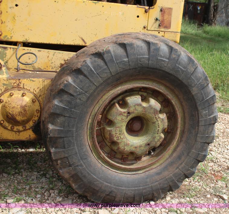 image for item J4394 1965 Caterpillar 12E rigid frame motor grader