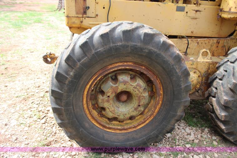 image for item J4394 1965 Caterpillar 12E rigid frame motor grader