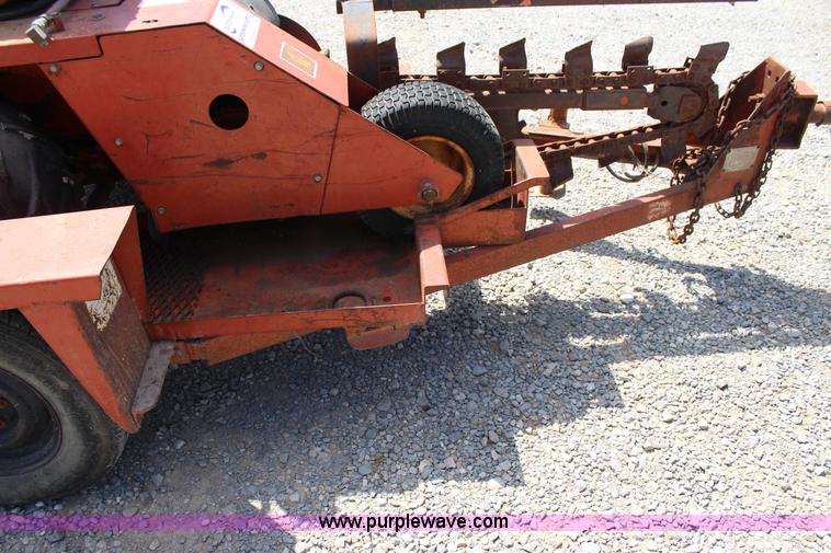 image for item J4412 Ditch Witch 1420KG trencher