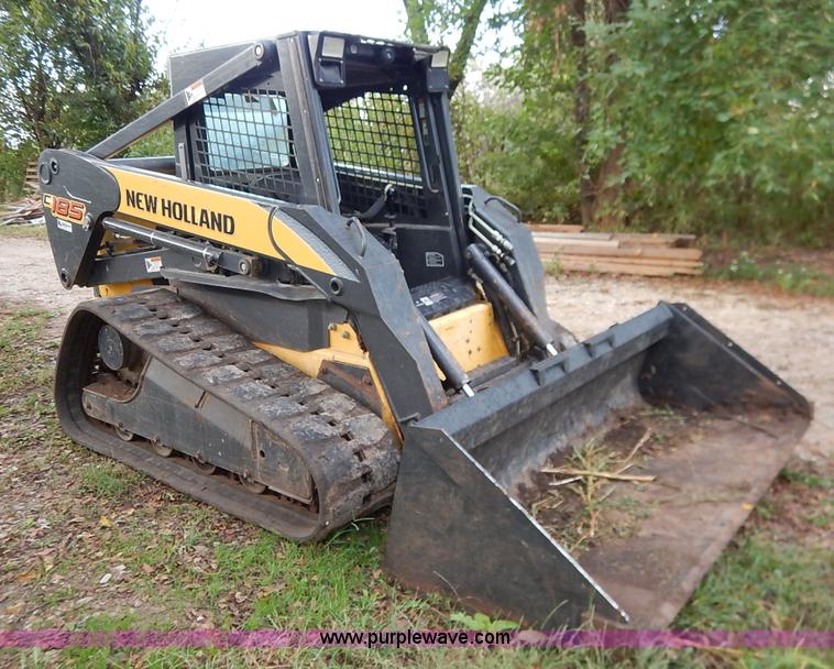 image for item J6376 2007 New Holland C185 skid steer