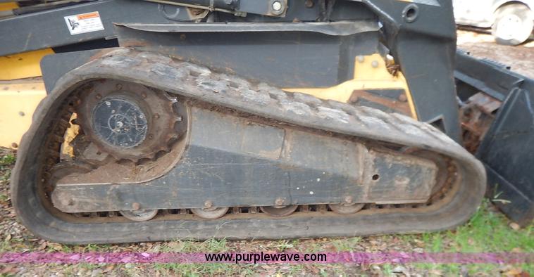 image for item J6376 2007 New Holland C185 skid steer