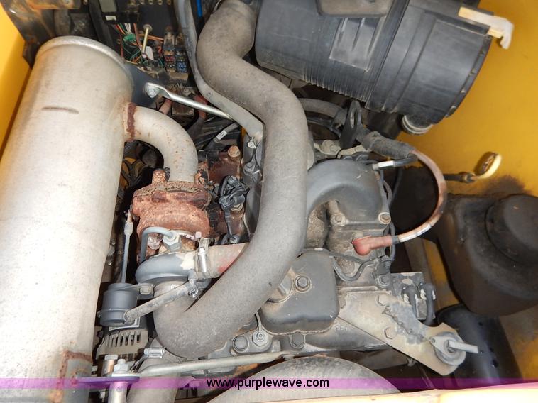 image for item J6376 2007 New Holland C185 skid steer