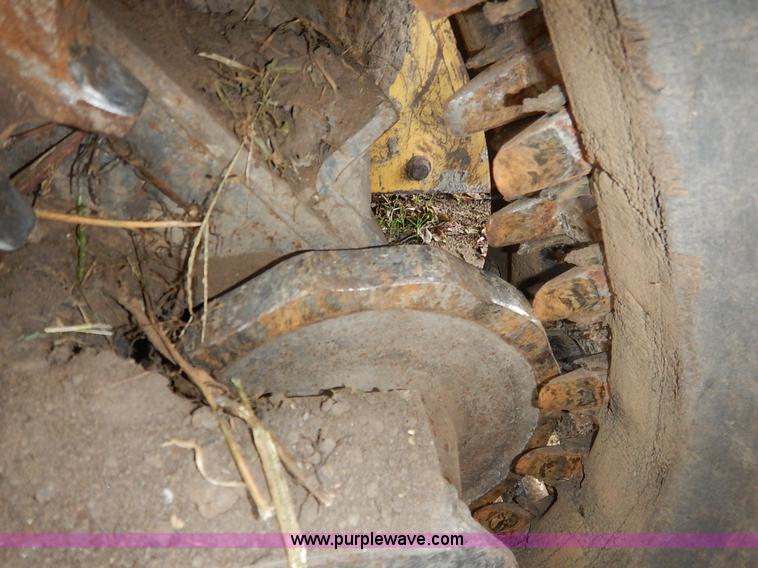 image for item J6376 2007 New Holland C185 skid steer