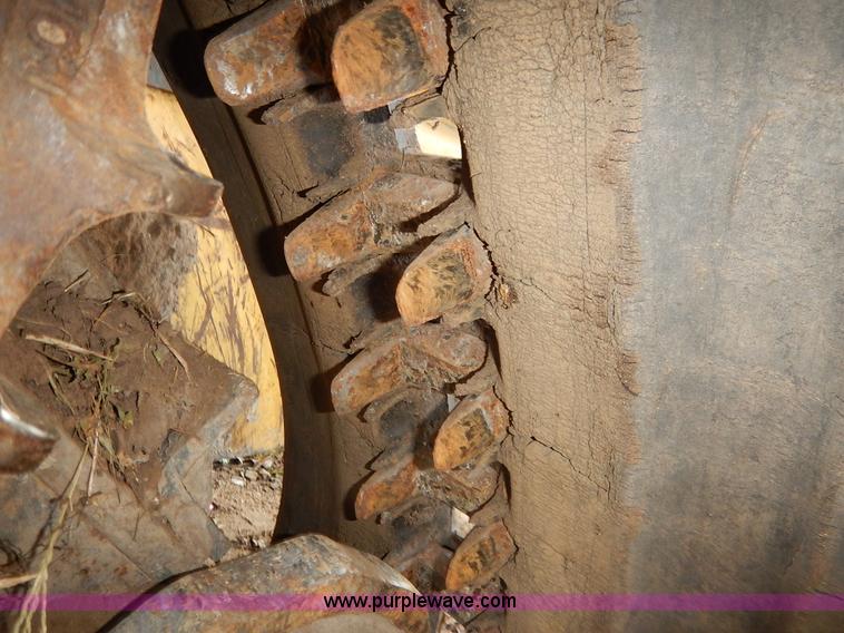 image for item J6376 2007 New Holland C185 skid steer