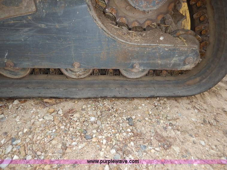 image for item J6376 2007 New Holland C185 skid steer