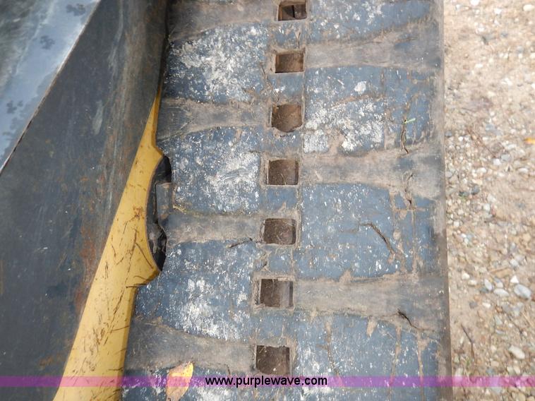 image for item J6376 2007 New Holland C185 skid steer