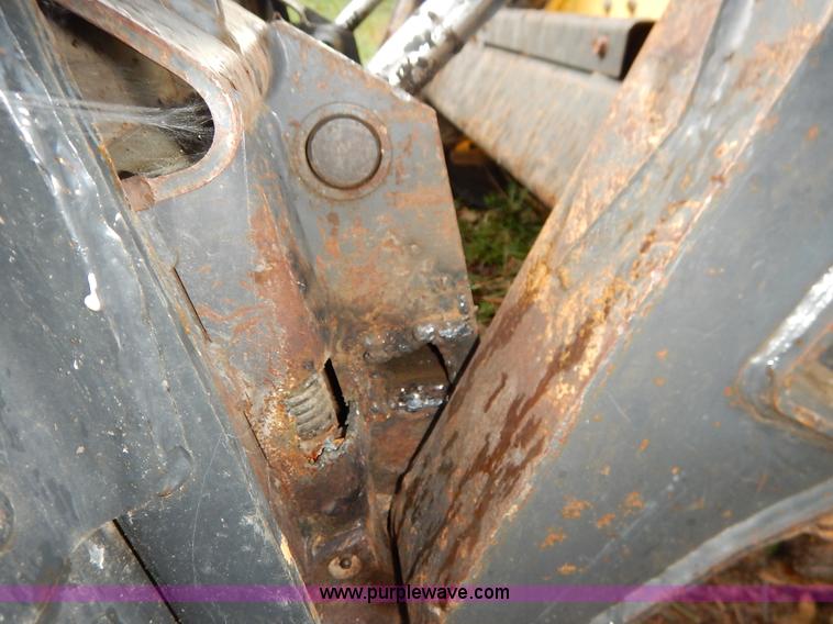 image for item J6376 2007 New Holland C185 skid steer