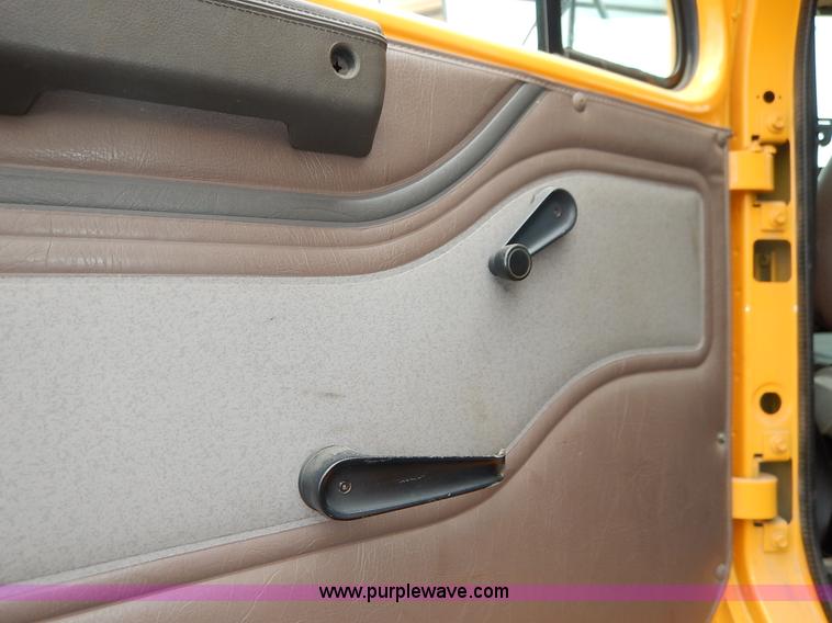 image for item J6377 2002 International 4900 Crew Cab dump truck