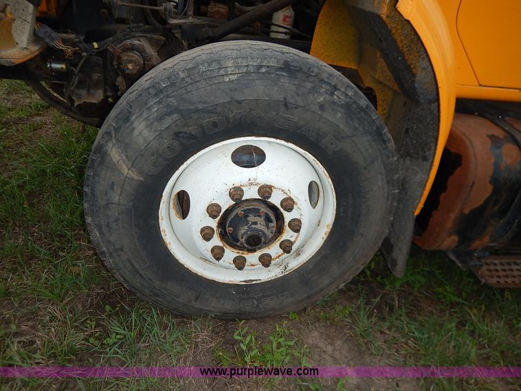 image for item J6377 2002 International 4900 Crew Cab dump truck