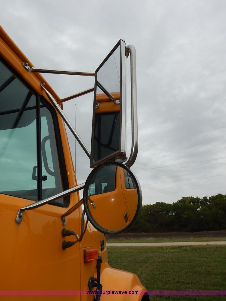 image for item J6377 2002 International 4900 Crew Cab dump truck