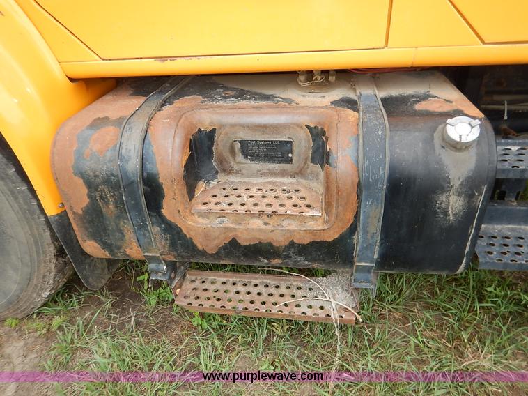 image for item J6377 2002 International 4900 Crew Cab dump truck