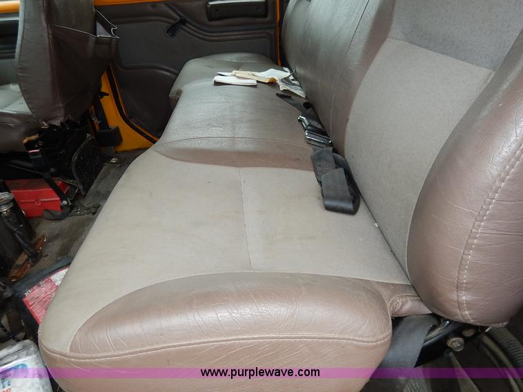 image for item J6378 2002 International 4900 Crew Cab dump truck