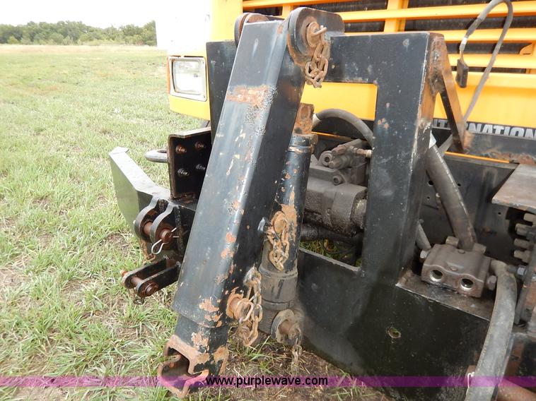 image for item J6378 2002 International 4900 Crew Cab dump truck