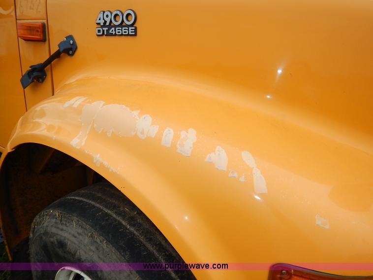 image for item J6378 2002 International 4900 Crew Cab dump truck