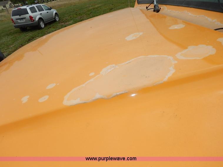 image for item J6378 2002 International 4900 Crew Cab dump truck