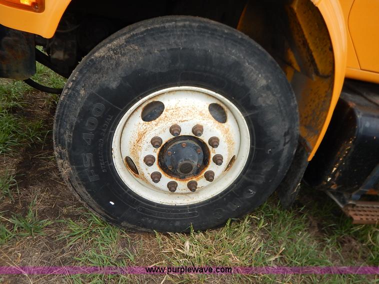 image for item J6378 2002 International 4900 Crew Cab dump truck