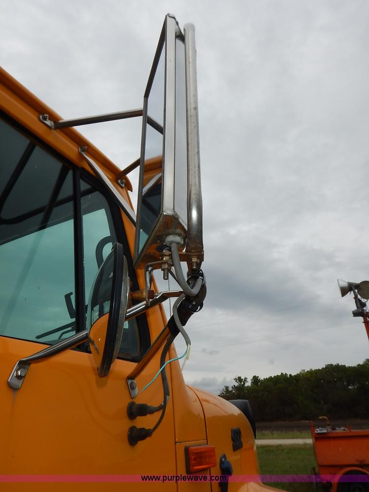 image for item J6378 2002 International 4900 Crew Cab dump truck