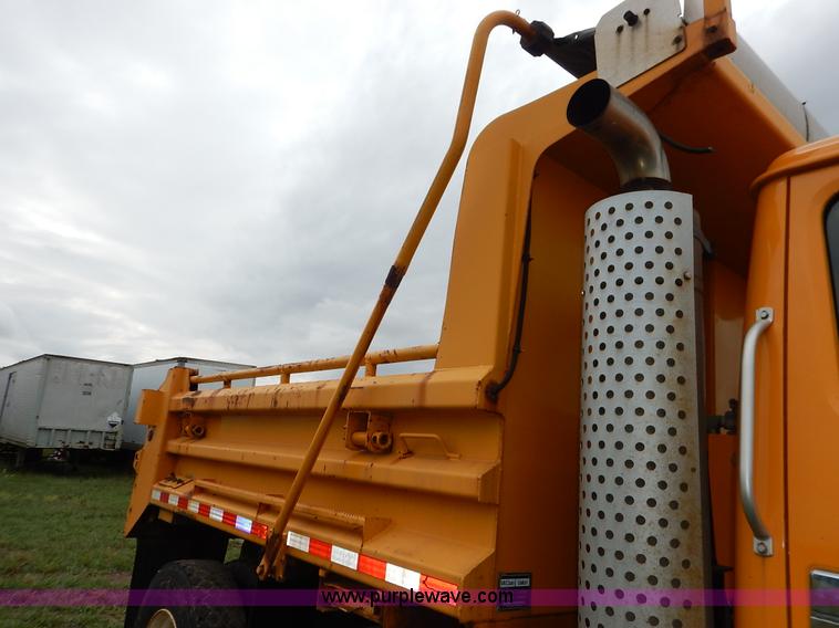image for item J6378 2002 International 4900 Crew Cab dump truck