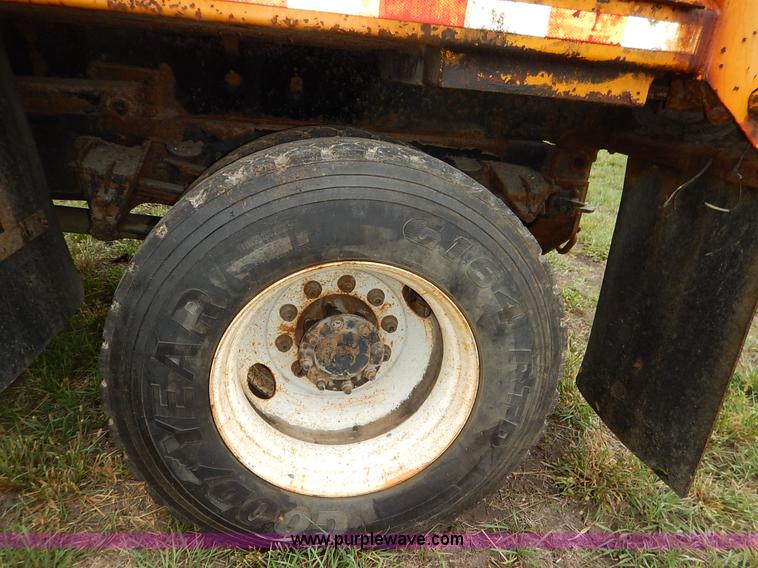 image for item J6378 2002 International 4900 Crew Cab dump truck