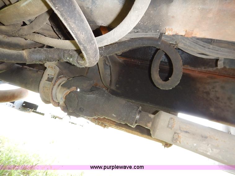 image for item J6378 2002 International 4900 Crew Cab dump truck