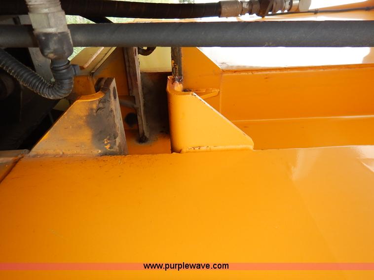 image for item J6378 2002 International 4900 Crew Cab dump truck