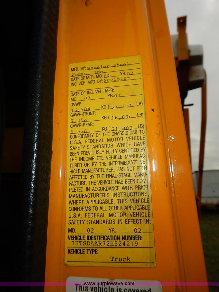 image for item J6378 2002 International 4900 Crew Cab dump truck