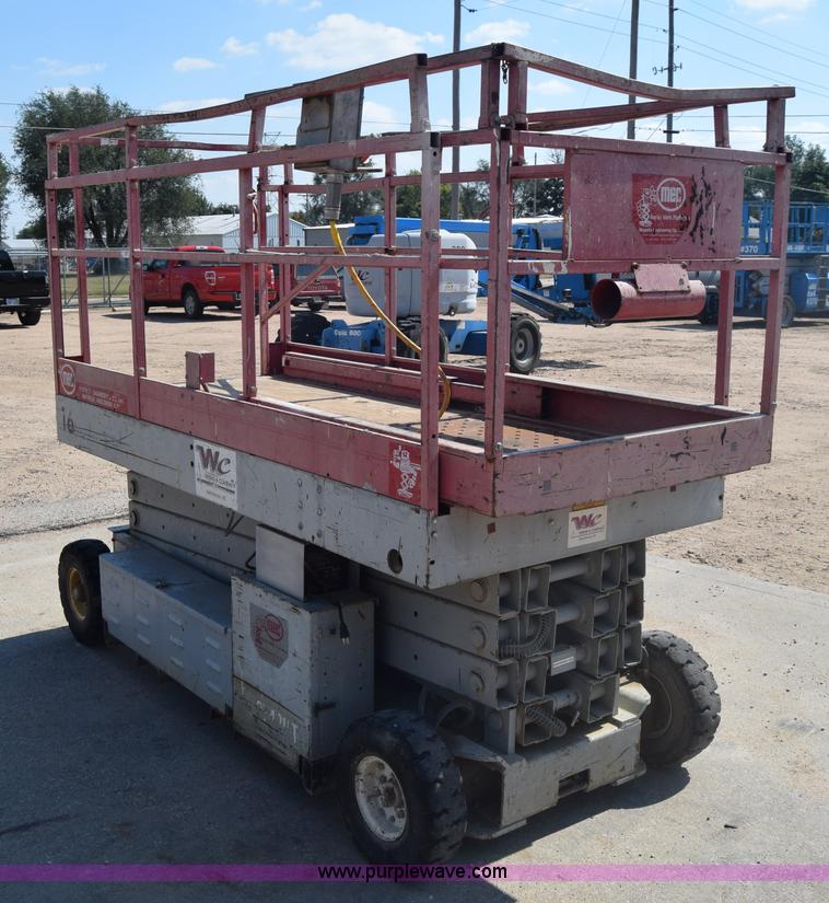 image for item J7230 1997 Mec 2548 HT scissor lift