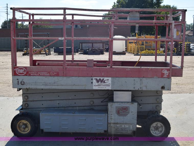 image for item J7230 1997 Mec 2548 HT scissor lift
