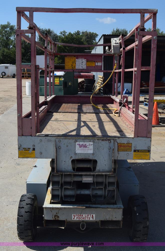 image for item J7230 1997 Mec 2548 HT scissor lift