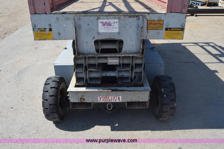 image for item J7230 1997 Mec 2548 HT scissor lift