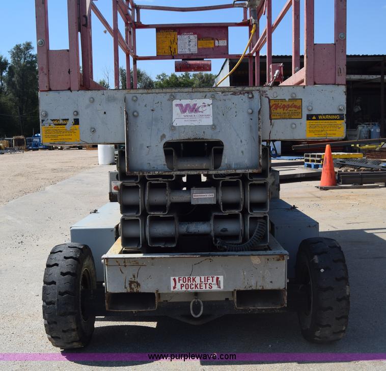 image for item J7230 1997 Mec 2548 HT scissor lift