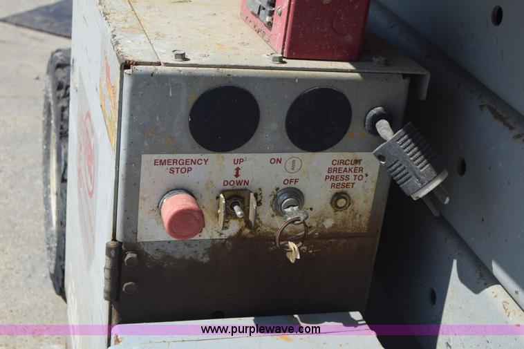 image for item J7230 1997 Mec 2548 HT scissor lift