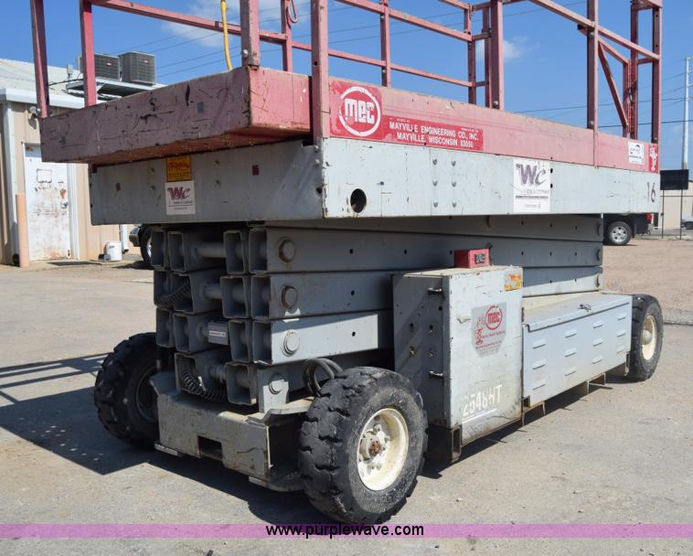 image for item J7230 1997 Mec 2548 HT scissor lift